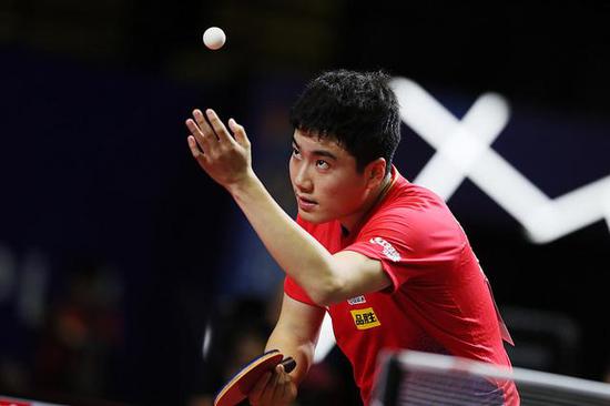 奥地利队险胜日本队，梁靖崑扛起全队