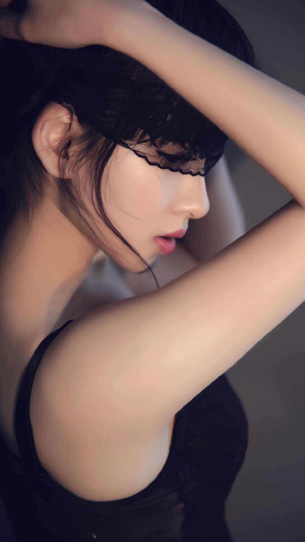 唯一性，德劳内的大场面魔法与瑞士的精密粉碎