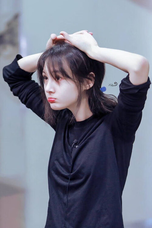 当独行侠锁住公牛蹄，伦纳德在绿茵场接管比赛