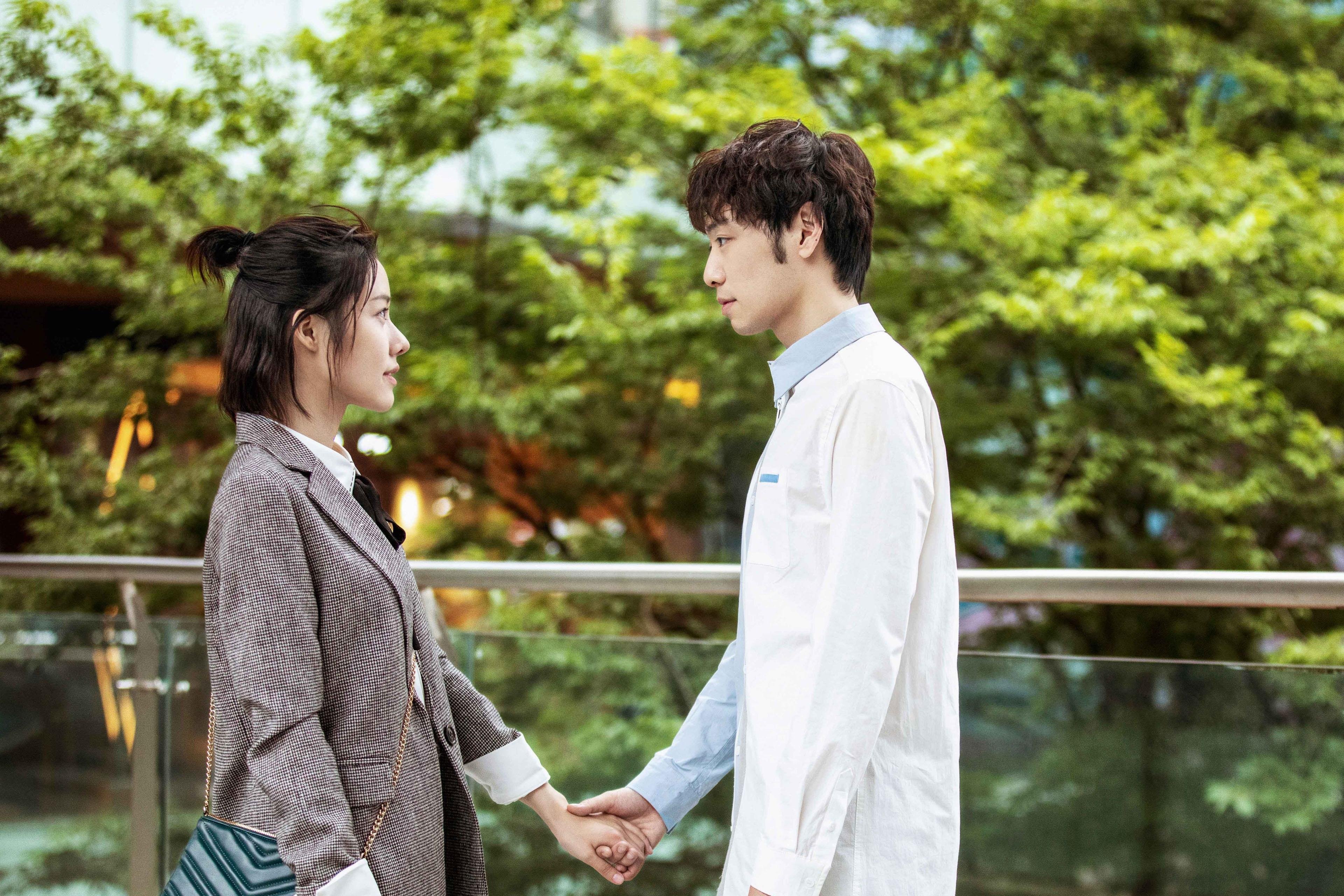 看到这个关键词组合，确实会产生一种奇妙的跨界感。这恰恰是一个绝佳的创意切入点—让我们用欧冠的视角，解构一场同样充满顶级对抗色彩的NBA盛宴