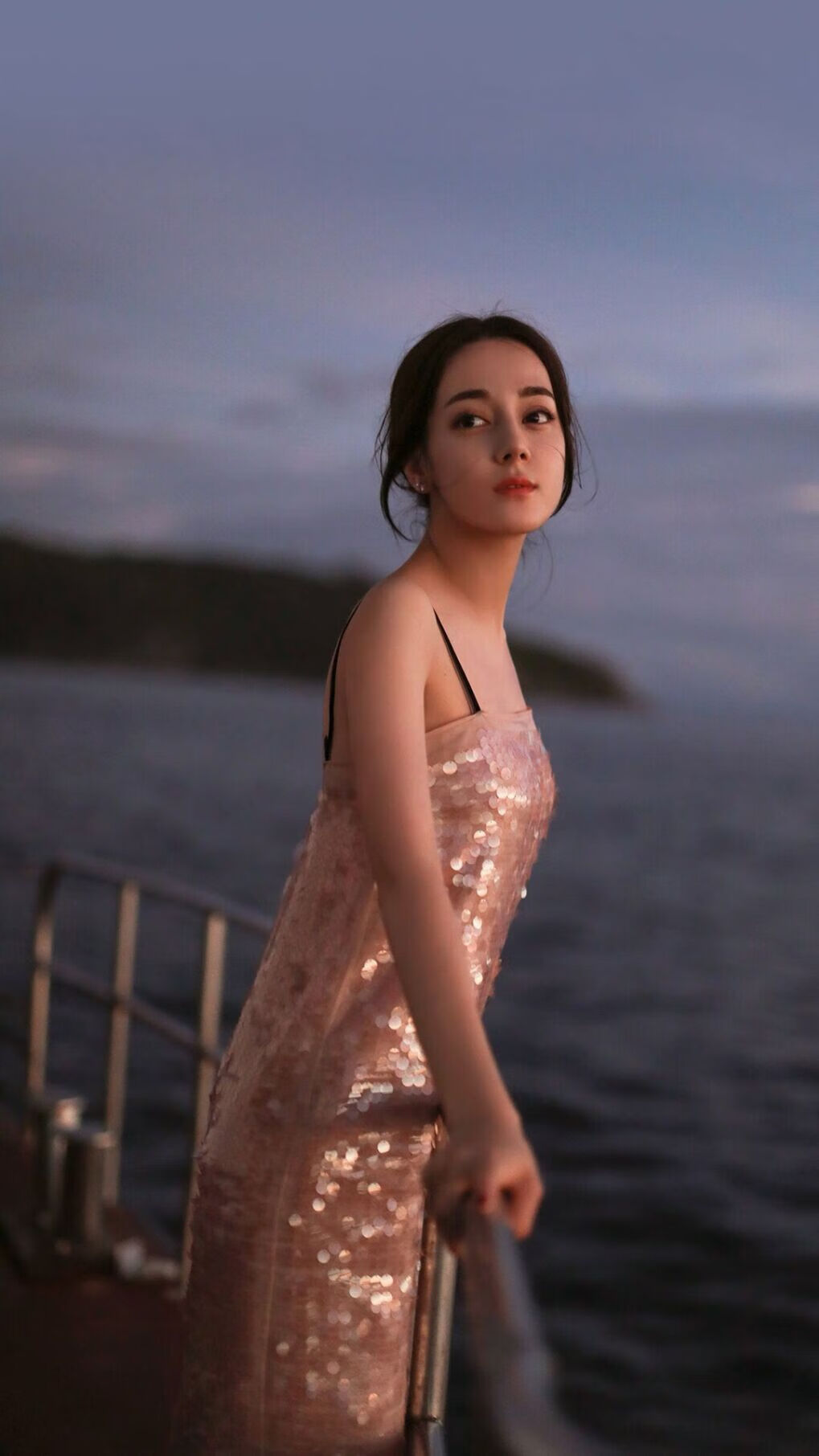 爱游戏体育-剑指巴黎的独行侠变身国家队王牌，东契奇闪耀奥运关键战之夜